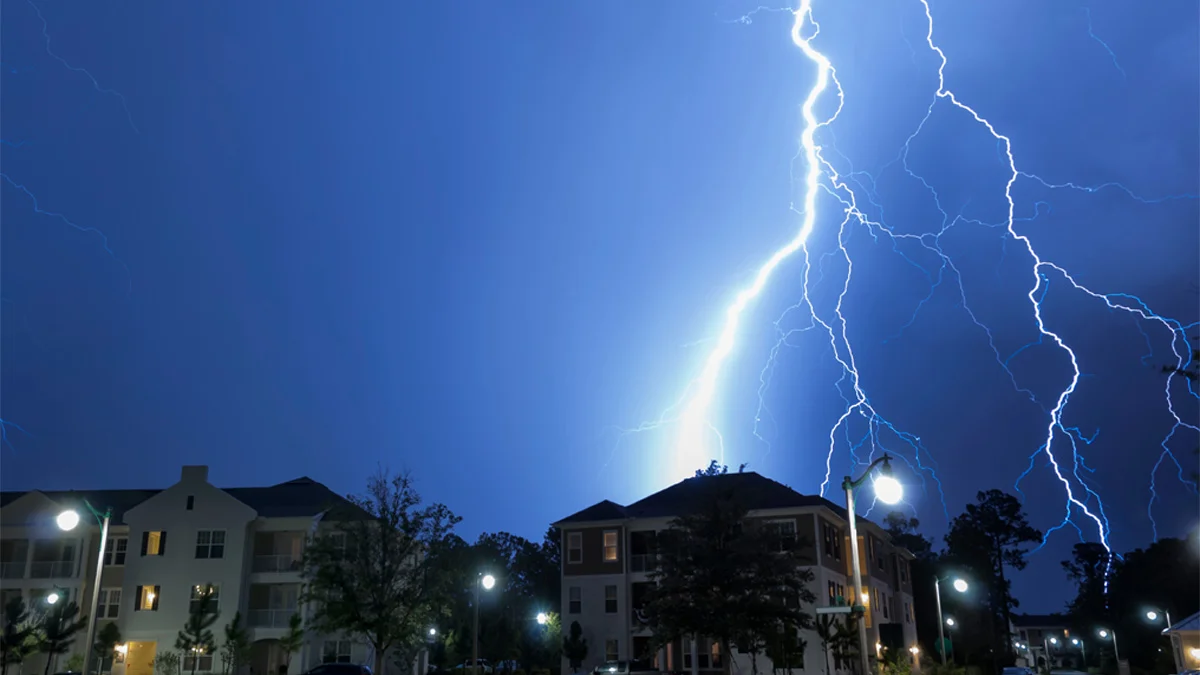 A severe thunderstorm with lightning.